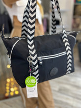Cargar imagen en el visor de la galería, Bolso De Mano Negro
