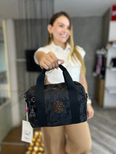 Cargar imagen en el visor de la galería, Bolso De Mano Negro

