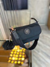 Cargar imagen en el visor de la galería, Bolso de Mano Negro
